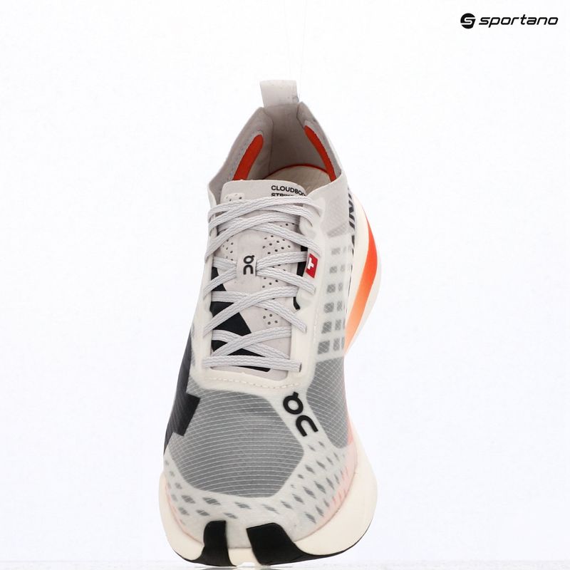 Buty do biegania damskie On Running Cloudboom Strike white/black 13