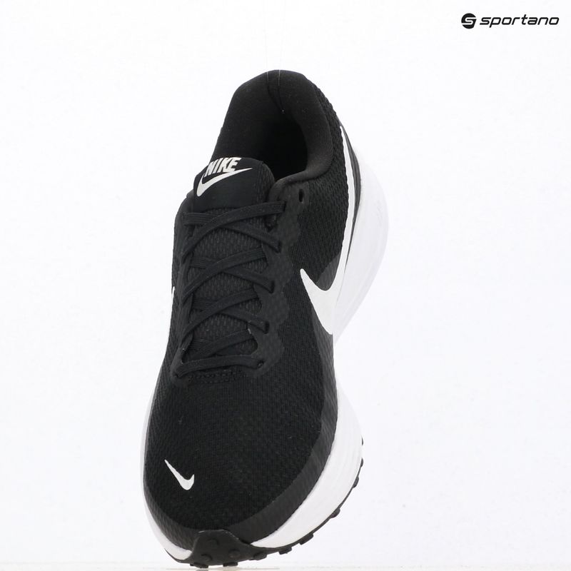 Buty do biegania damskie Nike Revolution 8 Extra Wide black/black/white 11