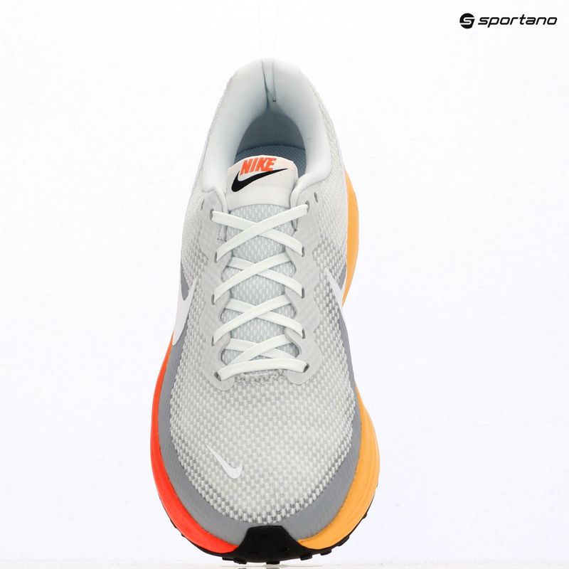 Buty do biegania męskie Nike Revolution 8 off white/wolf grey/topaz gold/white 11