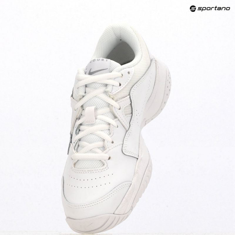 Buty do tenisa dziecięce Nike Court Lite 2 Jr white/metallic silver 9