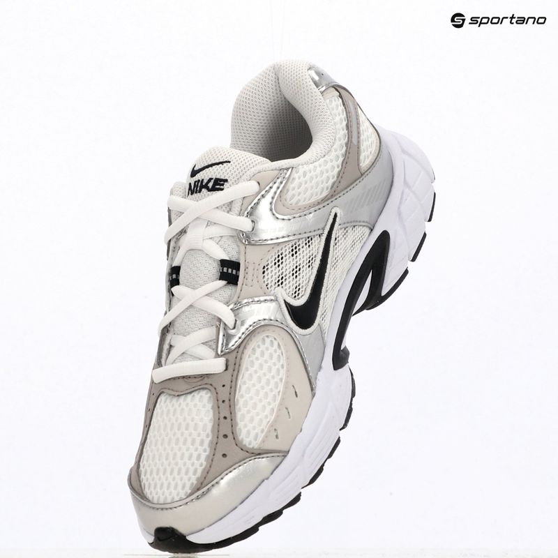 Buty dziecięce Nike V5 RNR white/vast grey/college grey/black 12