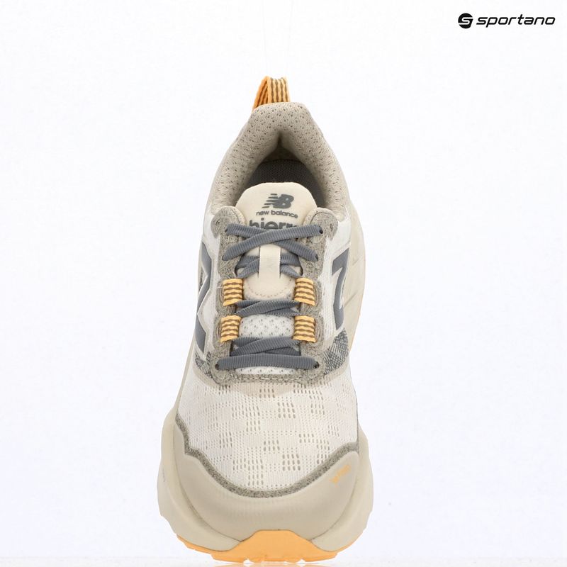 Buty do biegania damskie New Balance Fresh Foam X Hierro V9 sea salt/white peach 9