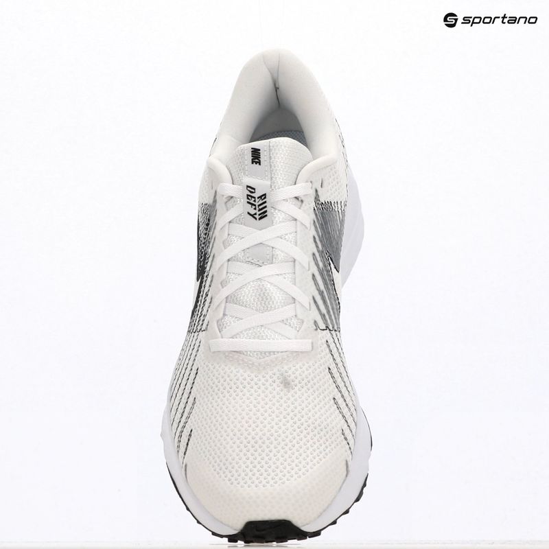 Buty do biegania męskie Nike Run Defy white/black 6