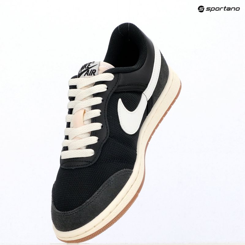 Buty damskie Air Jordan Skyline Low black/sail/gum med brown/summit white 6