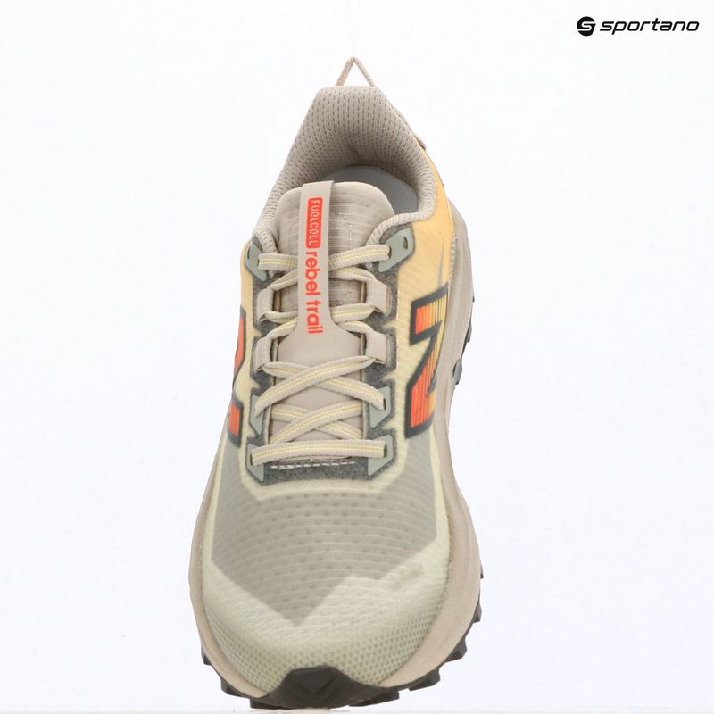 Buty do biegania damskie New Balance Rebel V1 white peach/timberwolf 15