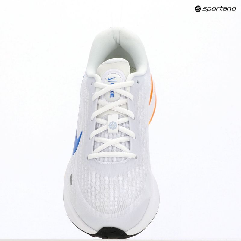 Buty do biegania męskie Nike Journey Run white/total orange/blue crystal 13