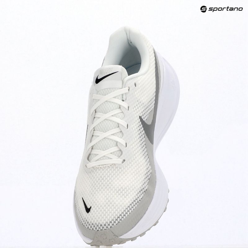 Buty do biegania męskie Nike Revolution 8 summit white/white/metallic silver 14