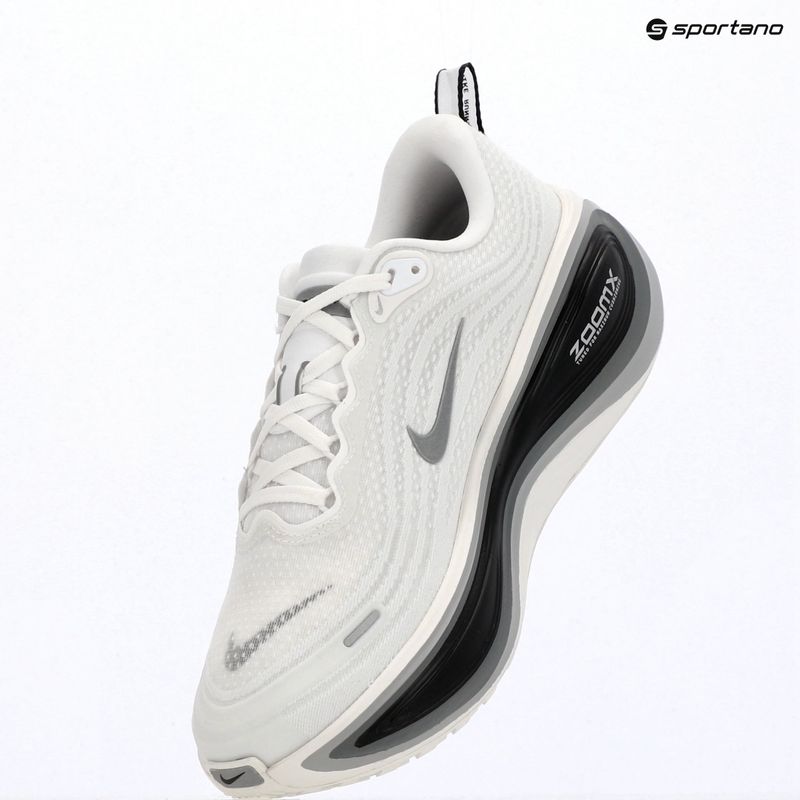 Buty do biegania męskie Nike Vomero Plus white/black/cool grey/metallic silver 13