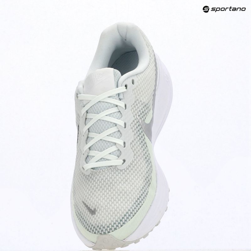 Buty do biegania damskie Nike Revolution 8 off white/barely green/metallic silver 15