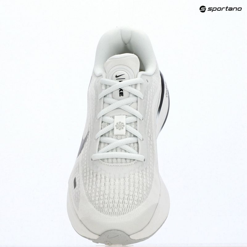 Buty do biegania męskie Nike Journey Run summit white/black/white/metallic silver 14