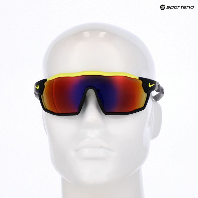 Okulary przeciwsłoneczne Nike Show X Rush matte black/field tint 8