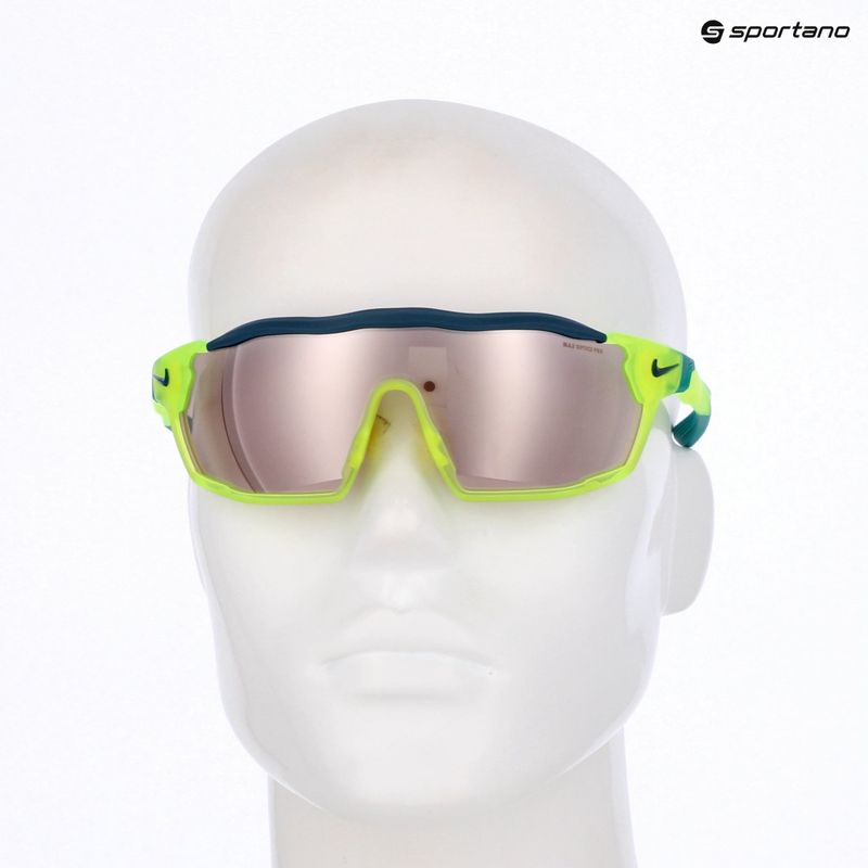 Okulary przeciwsłoneczne Nike Show X Rush matte volt/chrome mirror 9