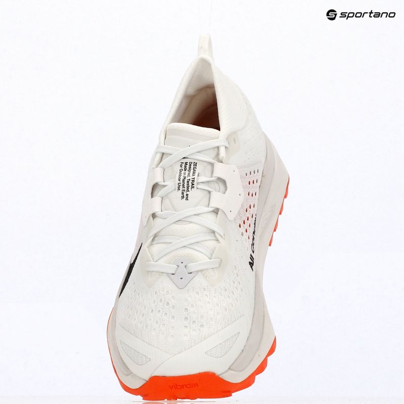 Buty do biegania damskie Nike ACG Zegama Trail summit white/phantom/safety orange/black 15