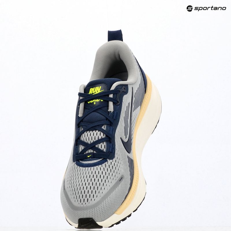 Buty do biegania męskie Nike Vomero 18 wolf grey/pewter/sail/midnight navy 15