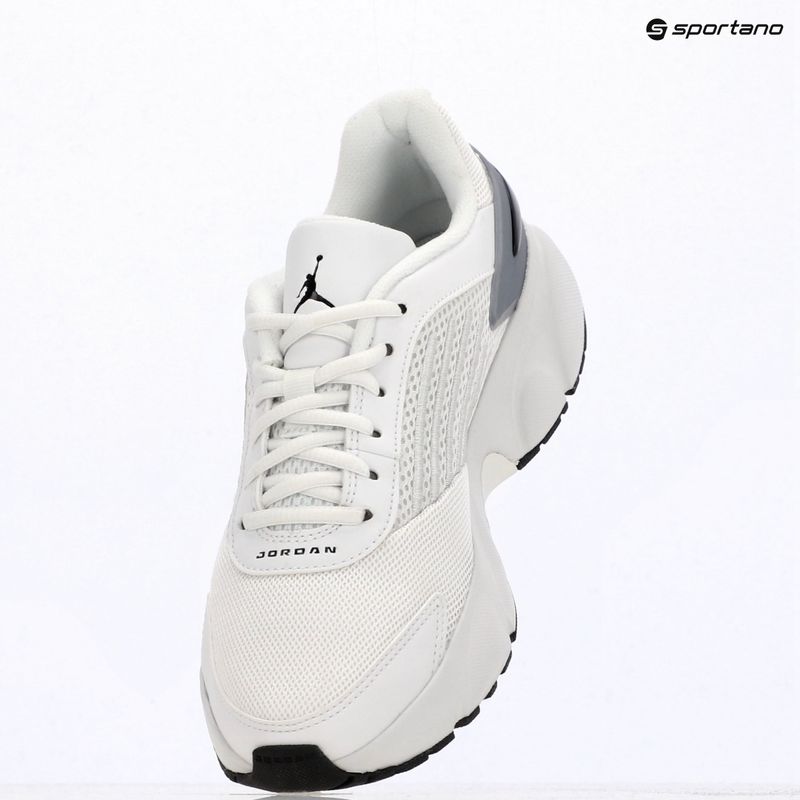 Buty damskie  Jordan Trunner Flow summit white/metallic silver/black 9