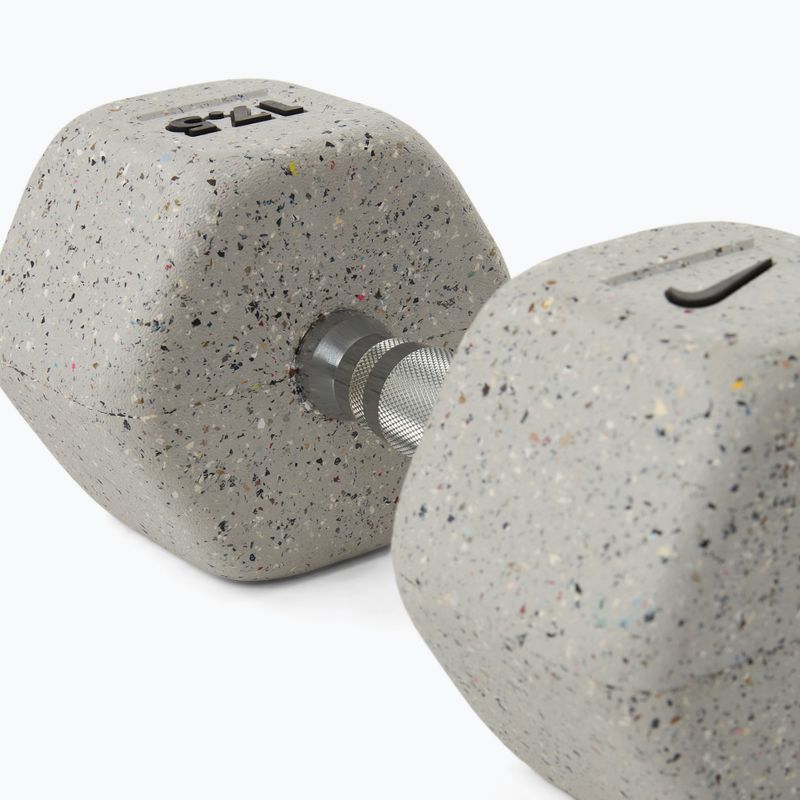 Hantel ogumowany Nike Strength Grind Hex Dumbbell 17,5 kg wolf grey 4
