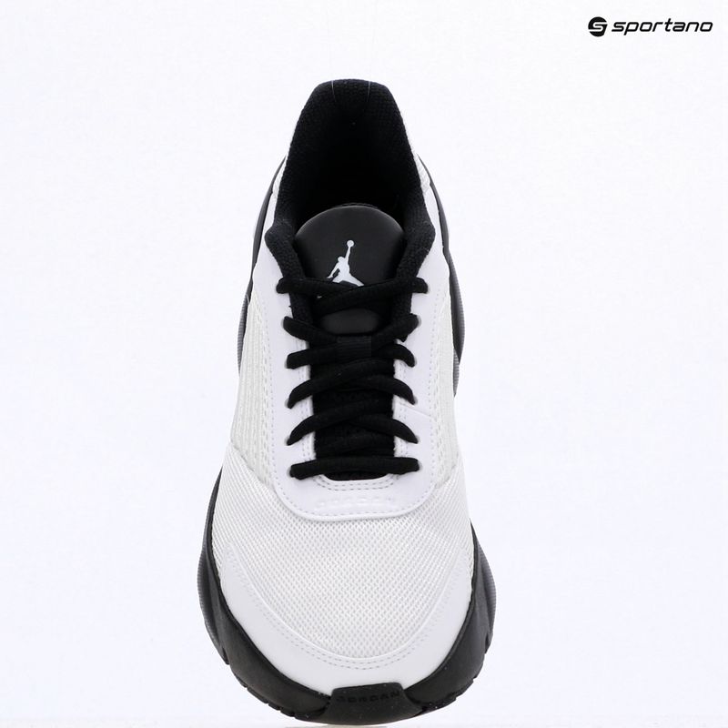 Buty damskie Nike Jordan Trunner Flow white/black 9