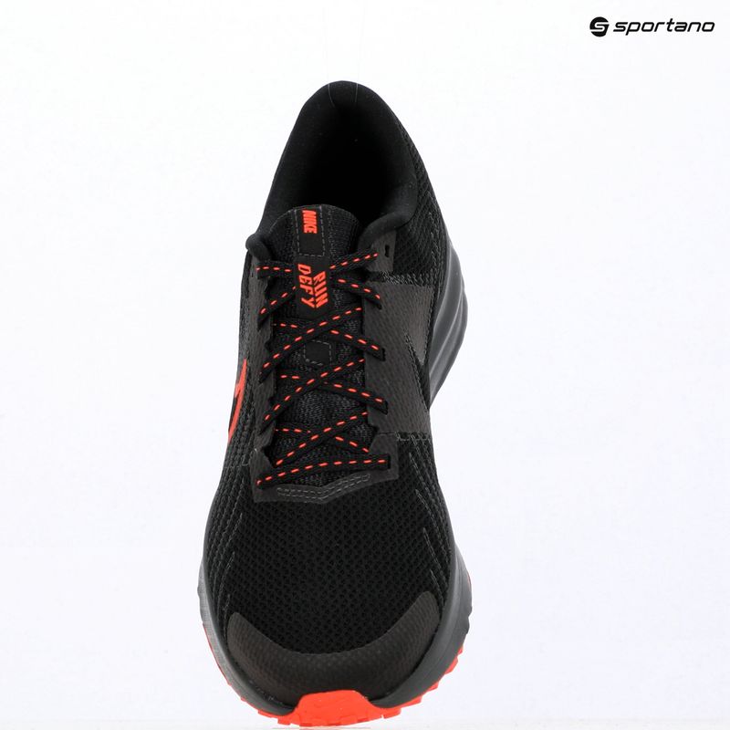 Buty do biegania męskie Nike Run Defy black/anthracite/bright crimson 10