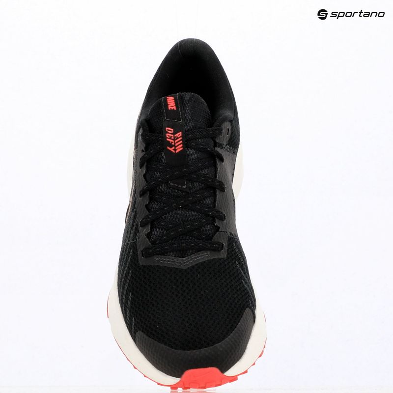 Buty do biegania damskie Nike Run Defy black/sail/anthracite/british khaki 7