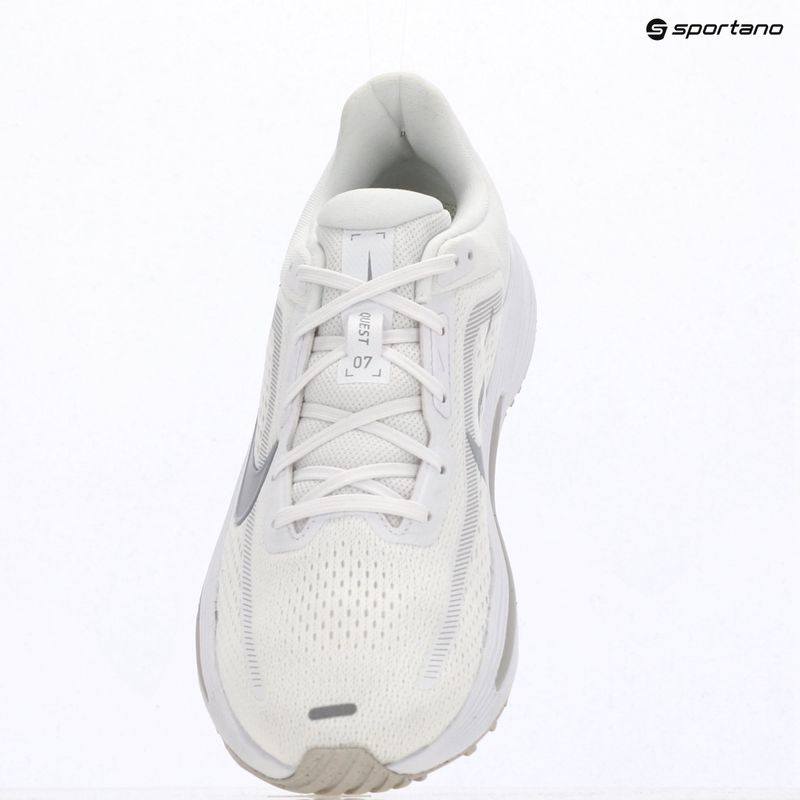 Buty do biegania męskie Nike Quest 7 white/vast grey/vast grey/wolf grey 10