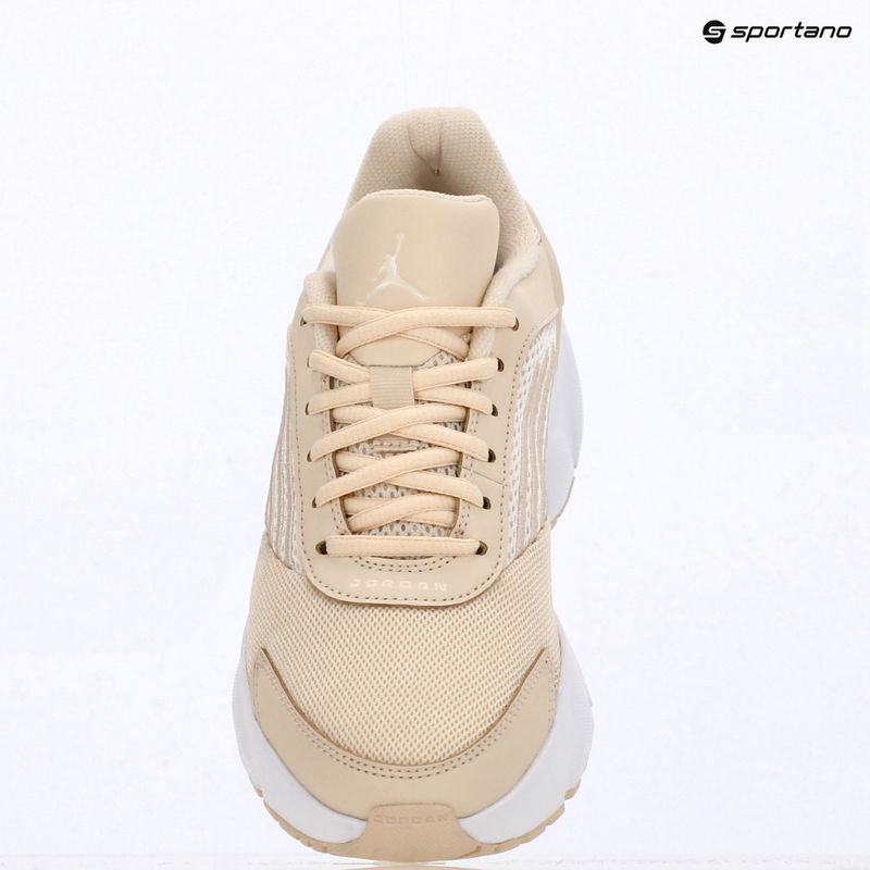 Buty damskie Nike Jordan Trunner Flow legend light brown/white/pale ivory 6