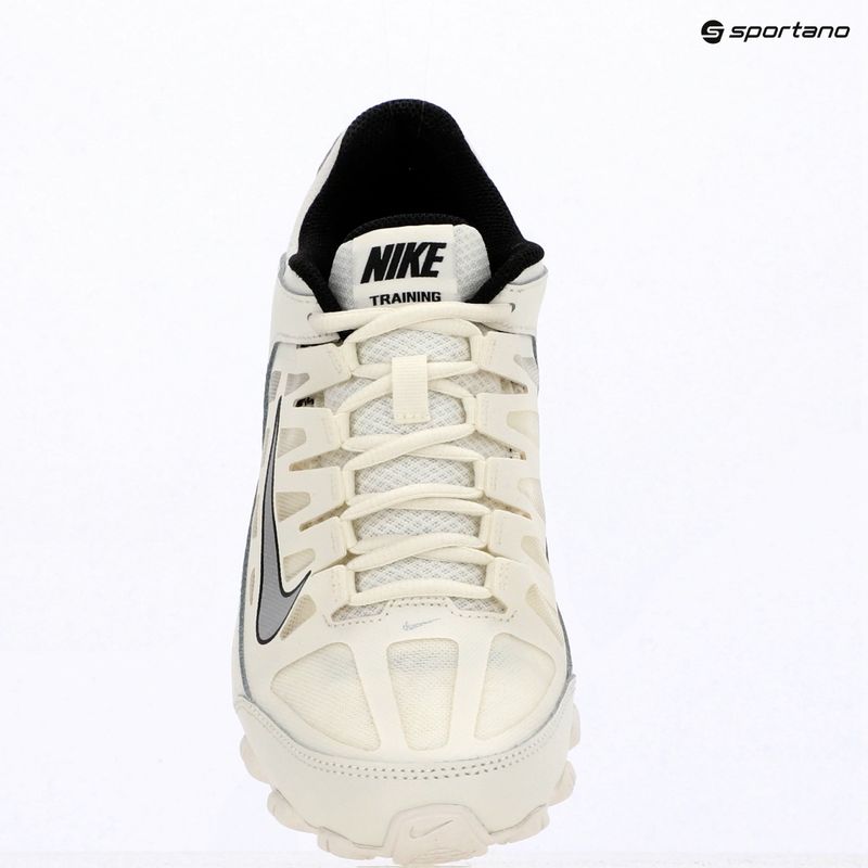 Buty treningowe damskie Nike Reax 8 TR sail/phantom/black/metallic silver 8