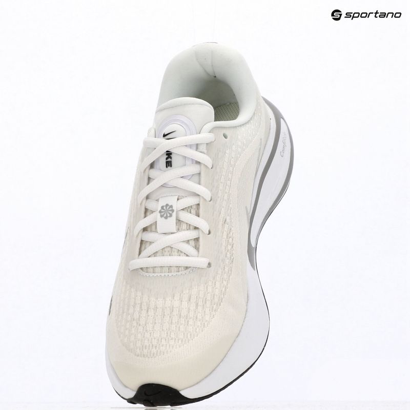 Buty do biegania damskie Nike Journey Run white/sail/black/metallic silver 6