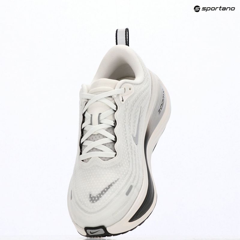 Buty do biegania damskie Nike Vomero Plus summit white/sail/metallic silver 8