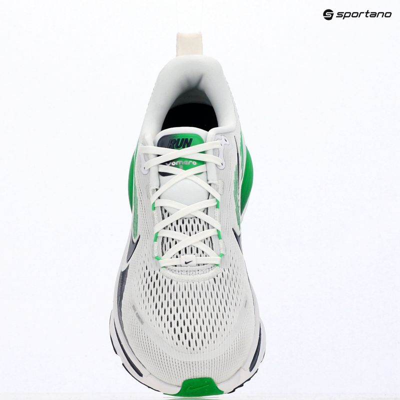 Buty do biegania męskie Nike Vomero 18 white/green spark/midnight navy 17