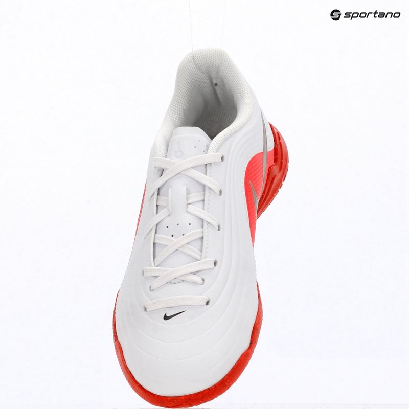 Buty piłkarskie dziecięce Nike Jr. Tiempo Maestro Club white/bright crimson/blur 8