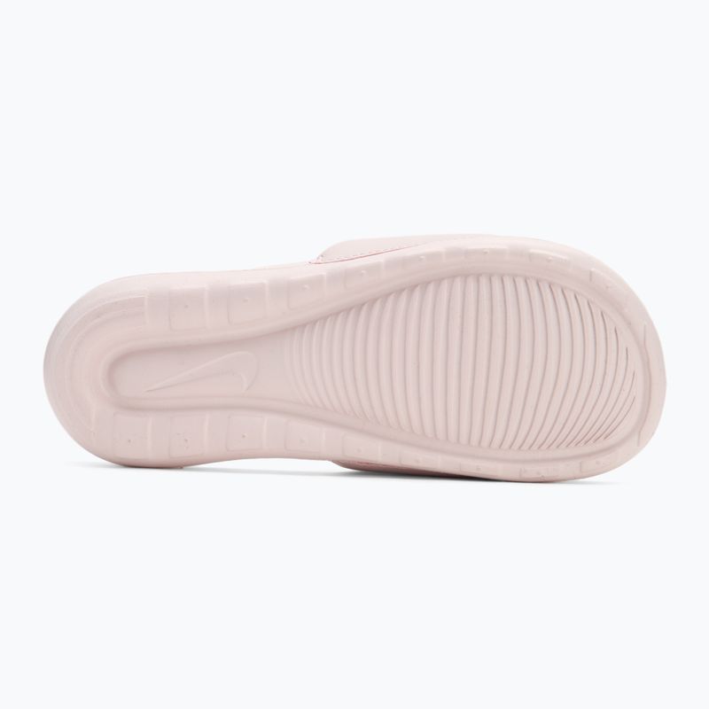 Klapki damskie Nike Victori One Slide barely rose/barely rose/metallic silver 4