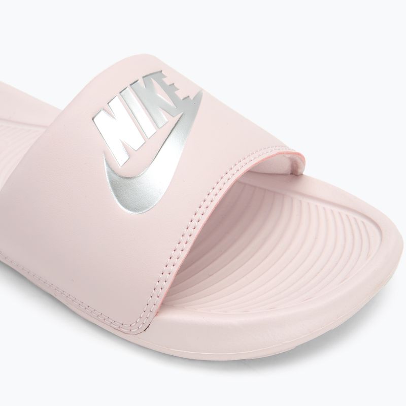 Klapki damskie Nike Victori One Slide barely rose/barely rose/metallic silver 7