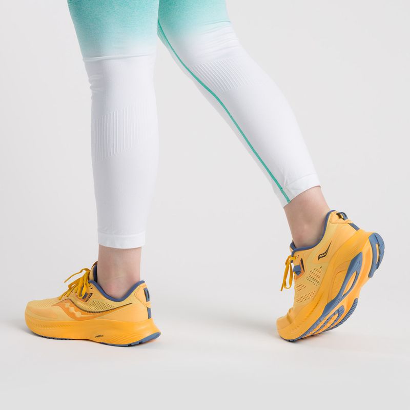 Buty do biegania damskie Saucony Guide 15 gold/summit 3
