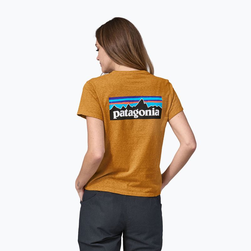 Koszulka damska Patagonia P-6 Logo Responsibili-Tee dried mango 2