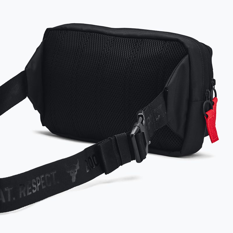 Saszetka nerka Under Armour Project Rock 7 l black/white 2