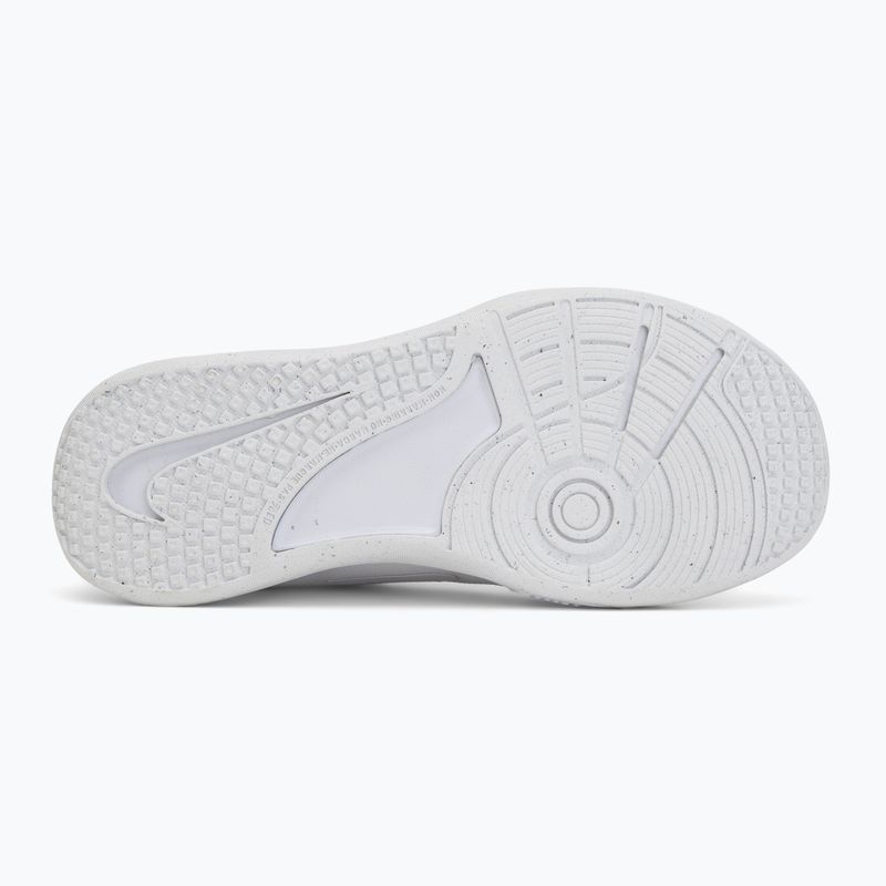 Buty dziecięce Nike Omni Multi-Court white/pure platinum/white 4