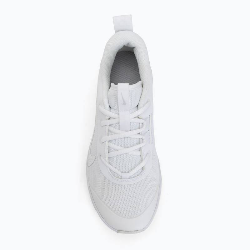 Buty dziecięce Nike Omni Multi-Court white/pure platinum/white 5