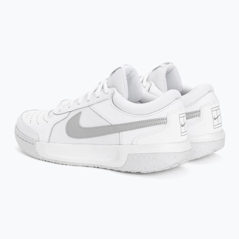 Buty do tenisa damskie Nike Air Zoom Court Lite 3 white/metallic silver 3