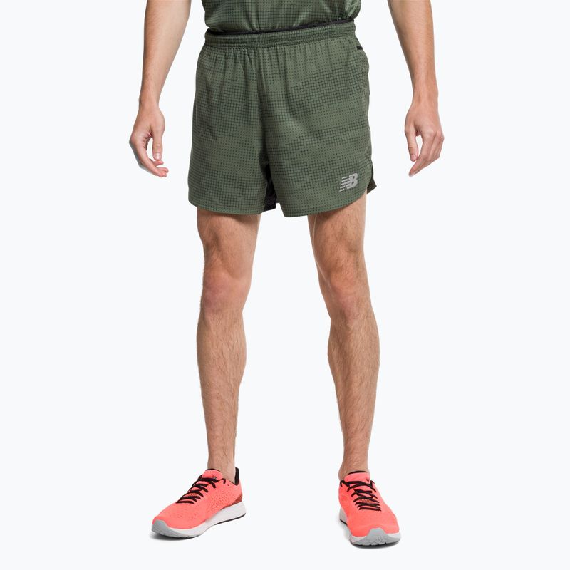 Spodenki do biegania męskie New Balance Printed Impact Run 5" deep olive green