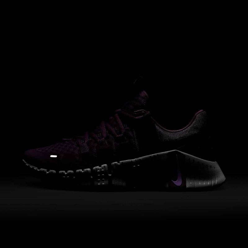 Buty treningowe damskie Nike Free Metcon 5 violet dust/plum eclipse/rush fuchsia 8