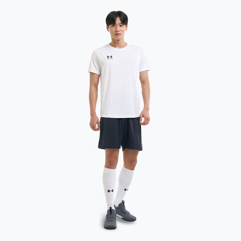 Spodenki piłkarskie męskie Under Armour Challenger black/white 2