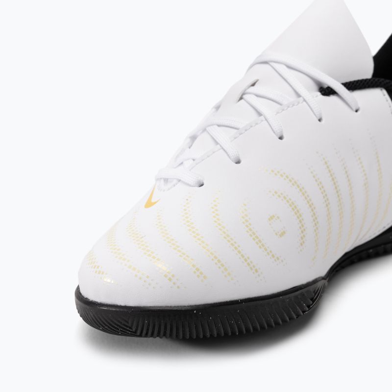 Buty piłkarskie dziecięce Nike Phantom GX II Club IC white/metallic gold coin/black 7