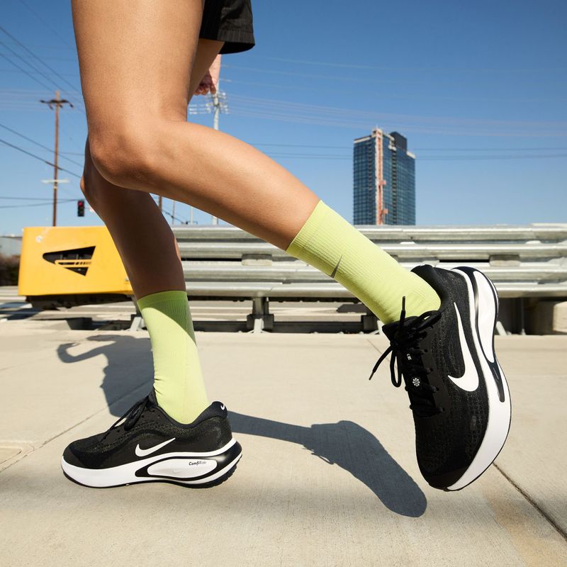 Buty do biegania damskie Nike Journey Run black/white 10