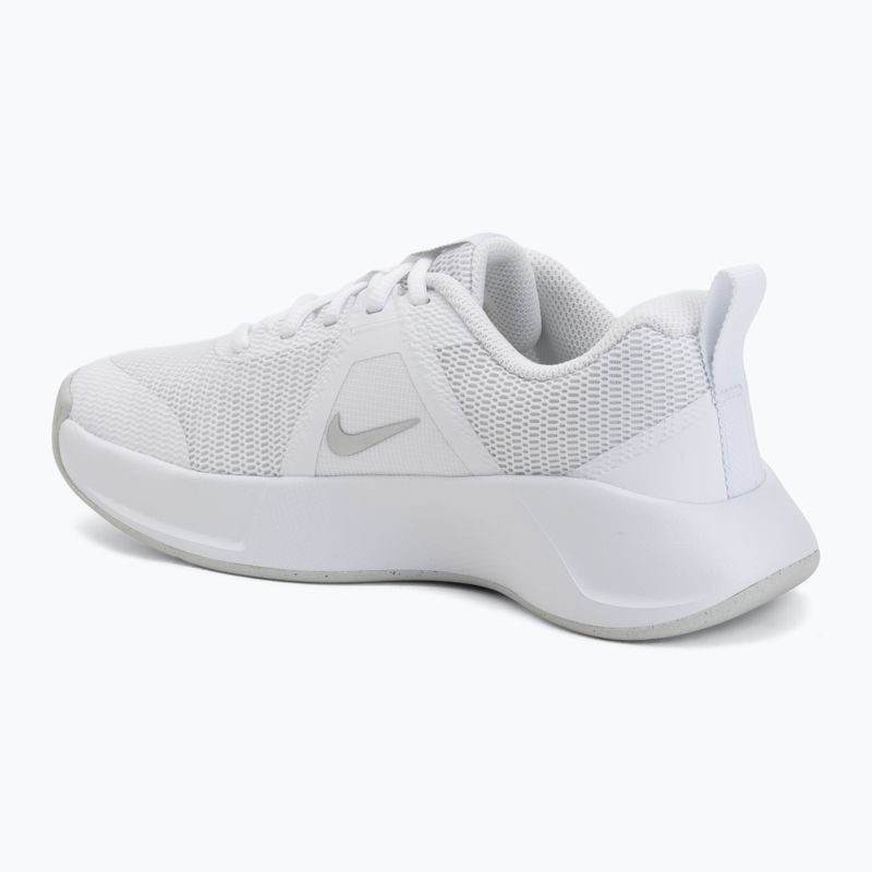 Buty treningowe damskie Nike MC Trainer 3 white/photon dust/metallic platinum 3