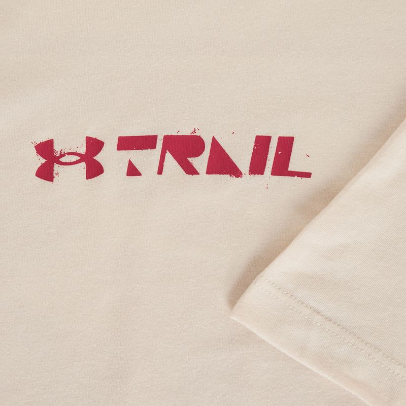 Koszulka do biegania męska Under Armour Trail Run Graphic Tee stone/reflective 3