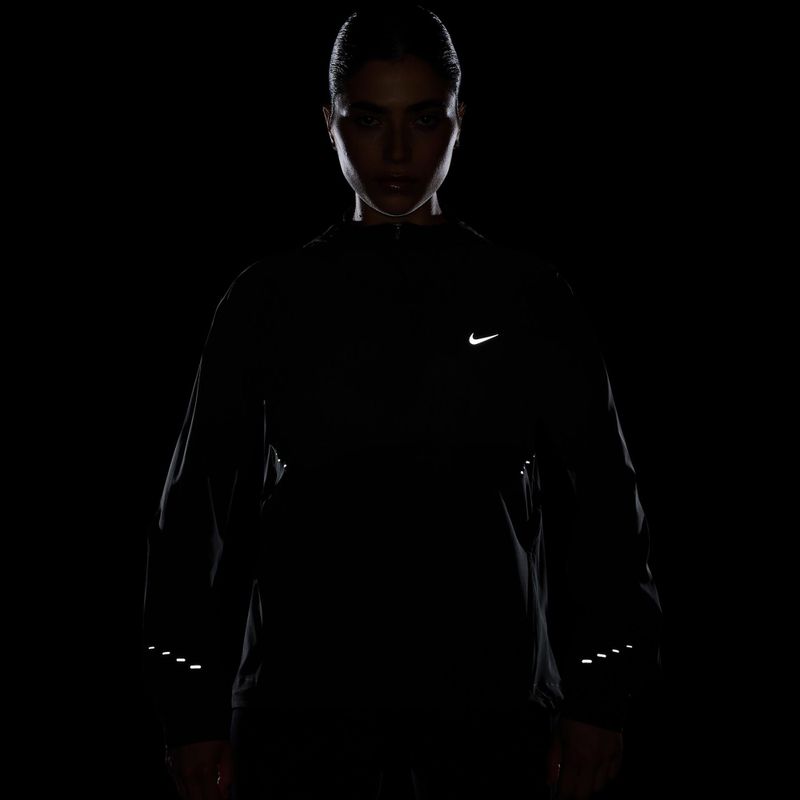 Kurtka do biegania damska Nike Swift black 10
