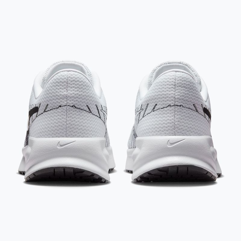 Buty do biegania męskie Nike Run Defy white/black 4