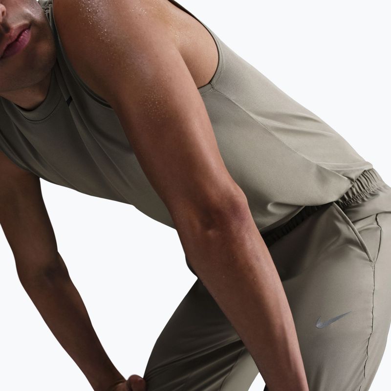 Spodnie męskie Nike Dri-Fit Form Tapered light army/black 4