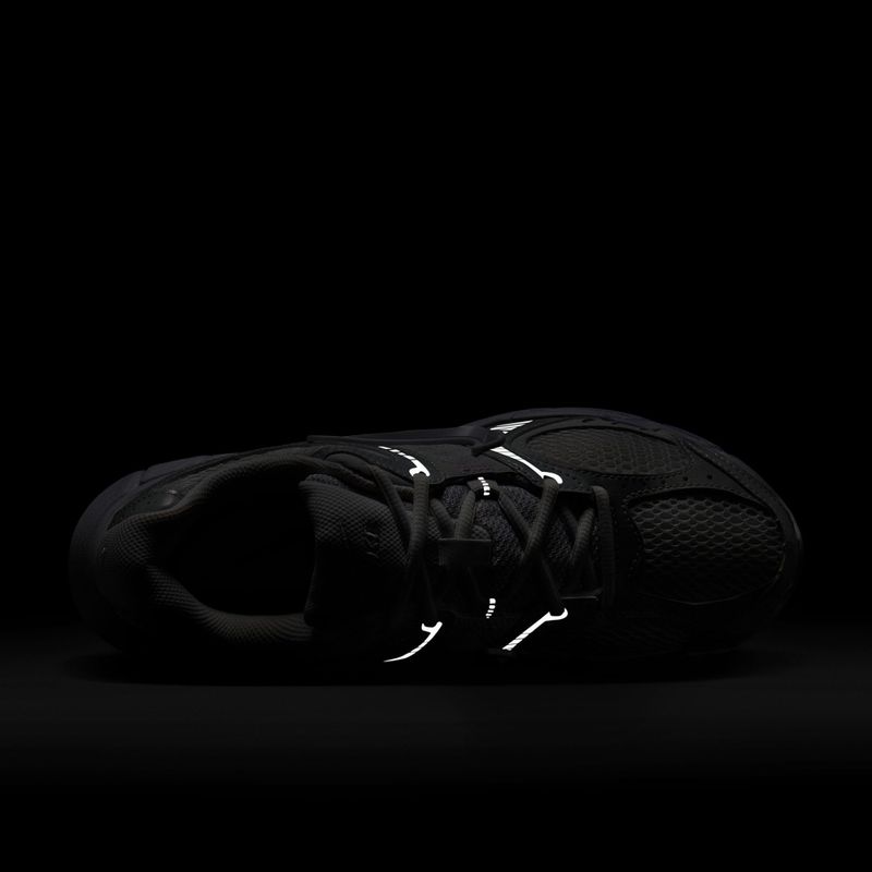 Buty damskie Nike V5 RNR white/black/metallic silver/white 11