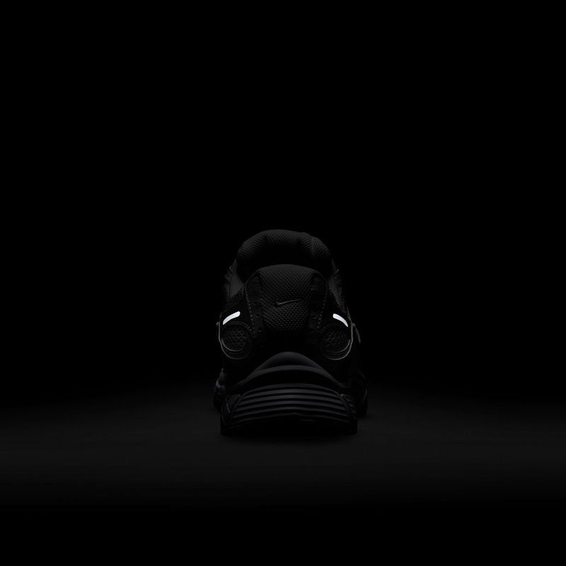 Buty męskie Nike V5 RNR white/black/metallic silver/white 6